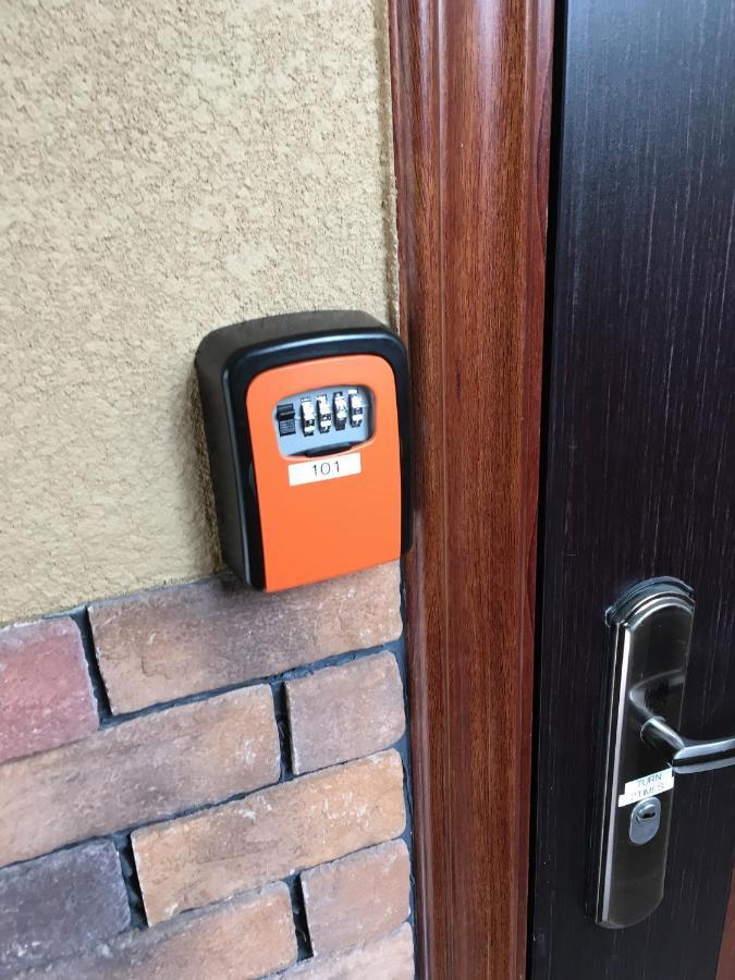 玉出201 Wifi付 玉出駅から徒歩2分 地下鉄難波迄8分 Apartment Osaka Luaran gambar
